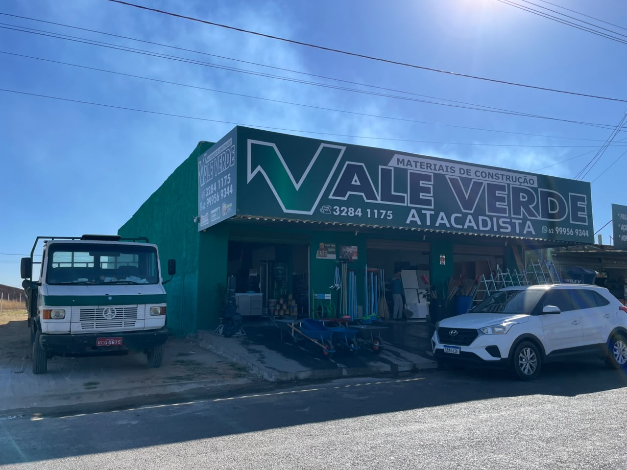 Fachada Vale Verde Atacadista - vista frontal